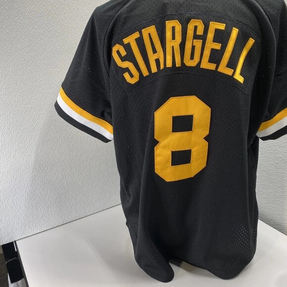 Mitchell & Ness Men’s Pittsburgh Pirates Willie Stargell Batting Practice Jersey - Picture 5 of 12